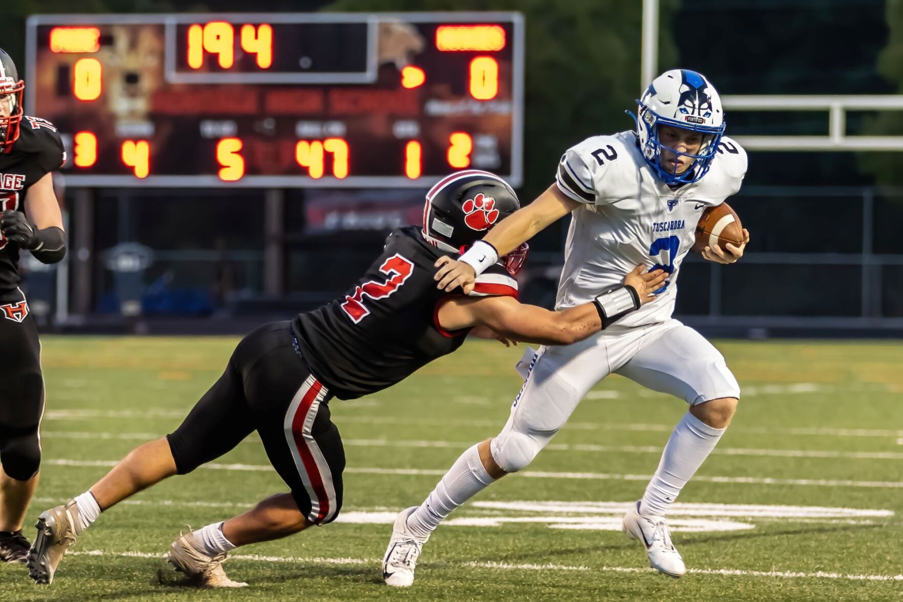 THS vs HHS 22 football_8.jpg